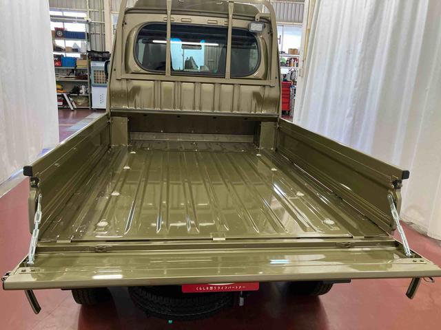 ハイゼットトラックジャンボエクストラ届出済未使用車　元展示車　２ＷＤ　ＣＶＴ車　衝突被害軽減システム　オートマチックハイビーム　オートライト　電動格納ミラー　スマートキー　ＬＥＤヘッドランプ　アイドリングストップ　禁煙　１オーナー（長崎県）の中古車