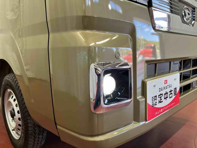 ハイゼットトラックジャンボエクストラ届出済未使用車　元展示車　２ＷＤ　ＣＶＴ車　衝突被害軽減システム　オートマチックハイビーム　オートライト　電動格納ミラー　スマートキー　ＬＥＤヘッドランプ　アイドリングストップ　禁煙　１オーナー（長崎県）の中古車