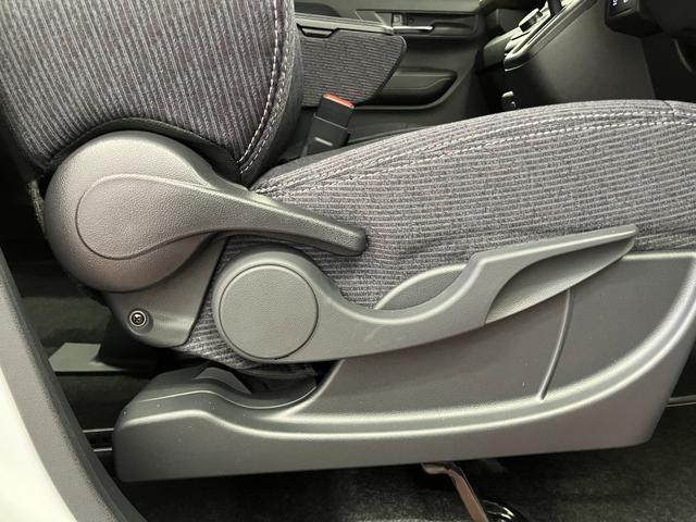 ムーヴＧ届出済未使用車　元展示車　禁煙車　１オーナー　９インチディスプレイオーディオ　ＬＥＤヘッドランプ　ベンチシート　オートマチックハイビーム　片側電動両側スライドドア　バックカメラ　ＴＶ　電動格納ミラー（長崎県）の中古車