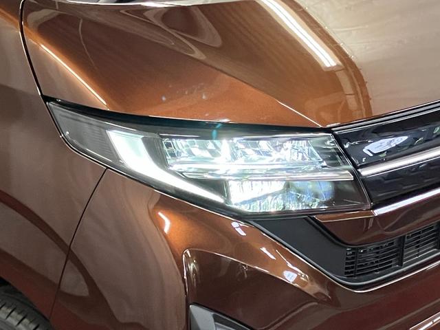 ムーヴＧ届出済未使用車　元展示車　禁煙車　オートマチックハイビーム　ＬＥＤヘッドランプ　電動格納ミラー　アイドリングストップ　レーンアシスト　オートライト　片側電動両側スライドドア　衝突被害軽減システム（長崎県）の中古車