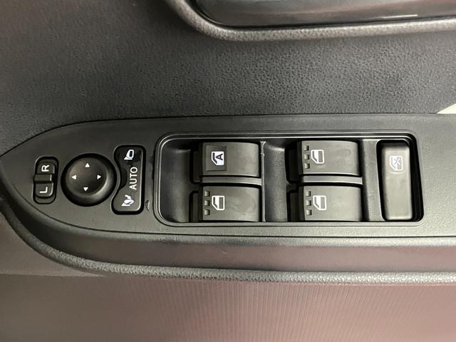タントＸ届出済未使用車　元展示車　禁煙　アイドリングストップ　シートヒーター　電動格納ミラー　スマートキー　ＬＥＤヘッドランプ　オートライト　オートマチックハイビーム　片側電動両側スライドドア　衝突安全ボディ（長崎県）の中古車