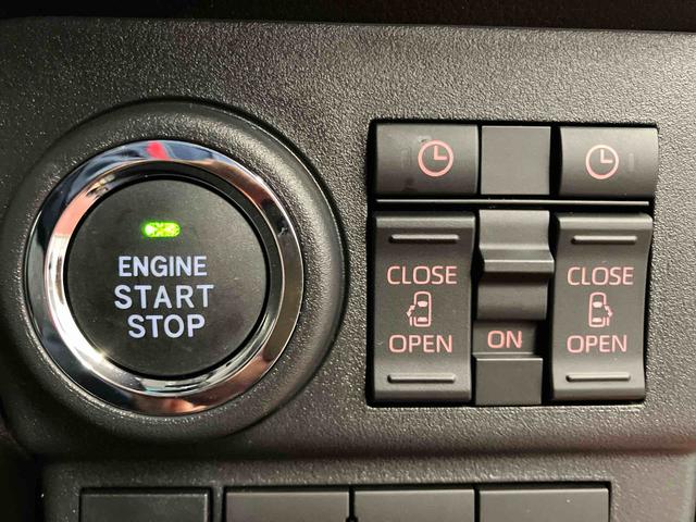 ハイゼットカーゴデッキバンＧ届出済未使用車　元展示車　両側電動スライドドア　スマートキー　プッシュスタート　衝突回避支援システム　ＬＥＤヘッドライト　レーンキープアシスト　電動格納ドアミラー　エアバッグ　オートマチックハイビーム（長崎県）の中古車