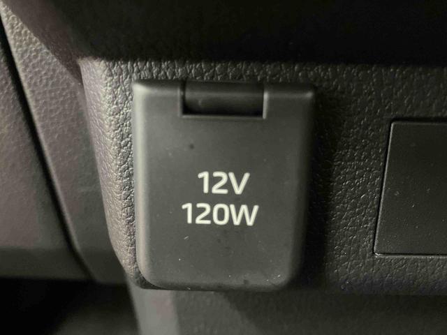 ハイゼットカーゴデッキバンＧ届出済未使用車　元展示車　両側電動スライドドア　スマートキー　プッシュスタート　衝突回避支援システム　ＬＥＤヘッドライト　レーンキープアシスト　電動格納ドアミラー　エアバッグ　オートマチックハイビーム（長崎県）の中古車
