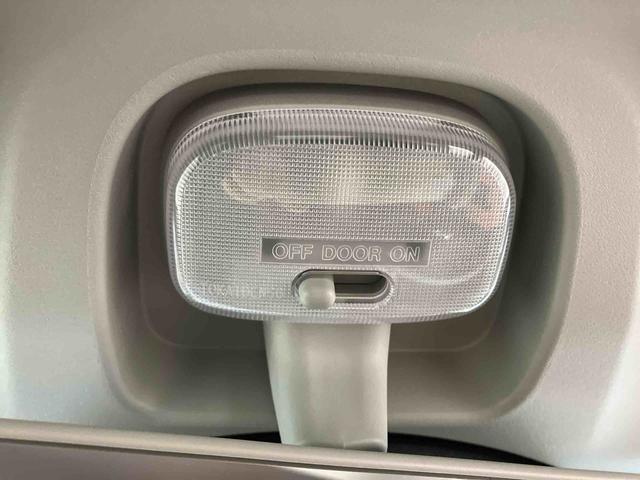 ハイゼットカーゴデッキバンＧ届出済未使用車　元展示車　両側電動スライドドア　スマートキー　プッシュスタート　衝突回避支援システム　ＬＥＤヘッドライト　レーンキープアシスト　電動格納ドアミラー　エアバッグ　オートマチックハイビーム（長崎県）の中古車