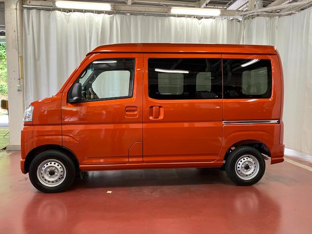 ハイゼットカーゴDX届出済未使用車 元展示車 CVT 衝突被害軽減システム オートマチックハイビーム 禁煙車 オートライト ESC アイドリングストップ Wエアバッグ アンチロックブレーキ レーンキープアシスト(長崎県)の中古車