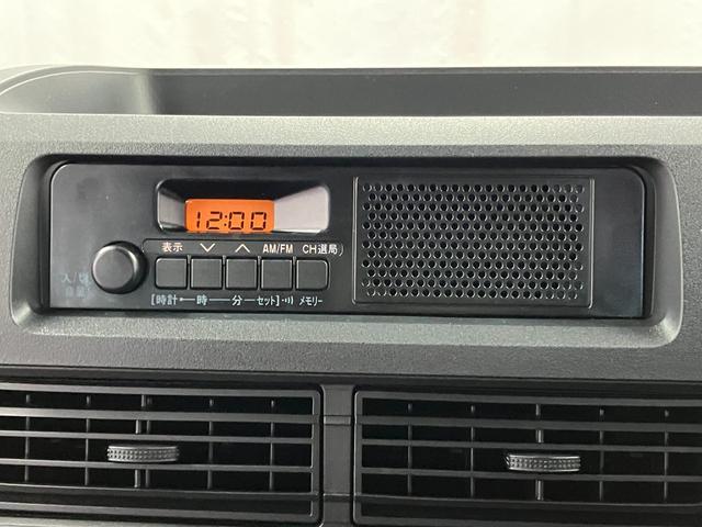 ハイゼットカーゴDX届出済未使用車 元展示車 CVT 衝突被害軽減システム オートマチックハイビーム 禁煙車 オートライト ESC アイドリングストップ Wエアバッグ アンチロックブレーキ レーンキープアシスト(長崎県)の中古車