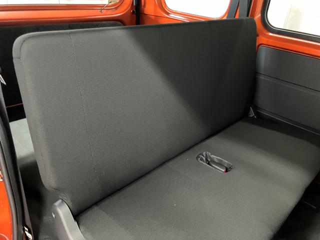 ハイゼットカーゴDX届出済未使用車 元展示車 CVT 衝突被害軽減システム オートマチックハイビーム 禁煙車 オートライト ESC アイドリングストップ Wエアバッグ アンチロックブレーキ レーンキープアシスト(長崎県)の中古車