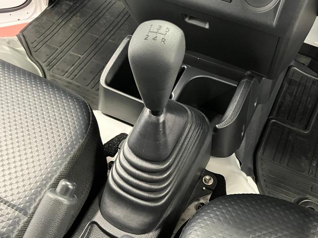 ハイゼットトラックスタンダード　農用スペシャル１オーナー　４ＷＤ　マニュアル車　衝突被害軽減システム　レーンキープアシスト　横滑防止装置　パワーステアリング　運転席エアバッグ　助手席エアバッグ　アイドリングストップ　ＡＢＳ　オートライト（長崎県）の中古車