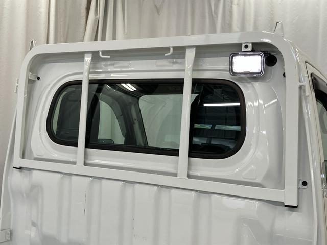 ハイゼットトラックスタンダード　農用スペシャル１オーナー　４ＷＤ　マニュアル車　衝突被害軽減システム　レーンキープアシスト　横滑防止装置　パワーステアリング　運転席エアバッグ　助手席エアバッグ　アイドリングストップ　ＡＢＳ　オートライト（長崎県）の中古車