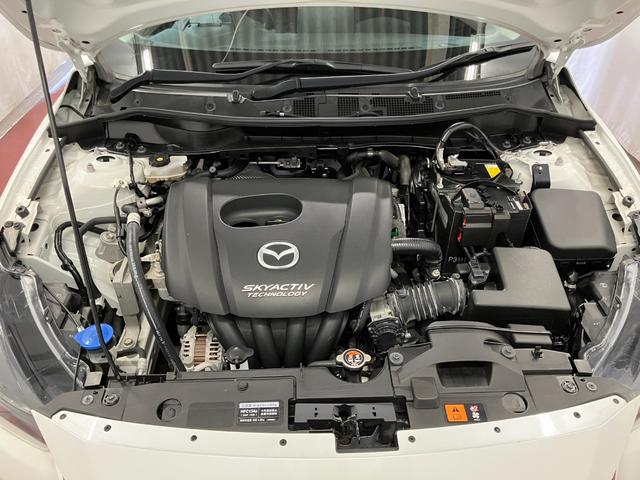 デミオ１３Ｓツーリング下取車　純正ナビ　バックカメラ　シートヒーター　ブルートゥース　ＤＶＤ　フルセグＴＶ　衝突被害軽減システム　横滑り防止装置　レーンキープアシスト　スマートキー　プッシュスタート　ＬＥＤヘッドランプ（長崎県）の中古車