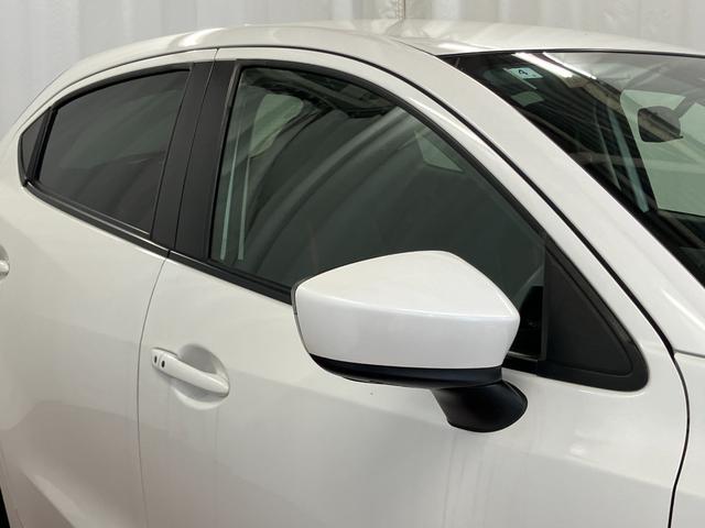 デミオ１３Ｓツーリング下取車　純正ナビ　バックカメラ　シートヒーター　ブルートゥース　ＤＶＤ　フルセグＴＶ　衝突被害軽減システム　横滑り防止装置　レーンキープアシスト　スマートキー　プッシュスタート　ＬＥＤヘッドランプ（長崎県）の中古車