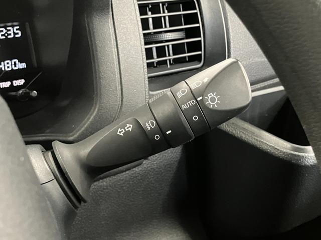 ハイゼットカーゴＤＸ下取車　マニュアル車　衝突被害軽減システム　オートマチックハイビーム　ＬＥＤフォグランプ　ラジオ　オートライト　アイドリングストップ　運転席助手席エアバッグ　アンチロックブレーキ　レーンキープアシスト（長崎県）の中古車