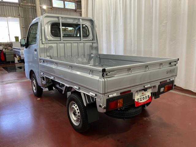 ハイゼットトラックスタンダード届出済未使用車　元展示車　２ＷＤ　マニュアル車　１オーナー　衝突被害軽減システム　エアコン　レーンキープアシスト　アイドリングストップ　エアバッグ　禁煙　オートマチックハイビーム　オートライト（長崎県）の中古車