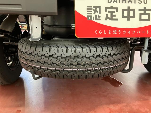 ハイゼットトラックスタンダード届出済未使用車　元展示車　２ＷＤ　マニュアル車　１オーナー　衝突被害軽減システム　エアコン　レーンキープアシスト　アイドリングストップ　エアバッグ　禁煙　オートマチックハイビーム　オートライト（長崎県）の中古車