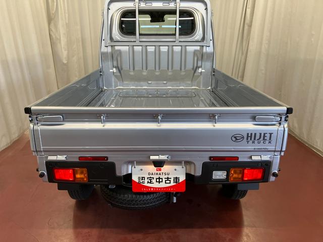 ハイゼットトラックスタンダード届出済未使用車　元展示車　２ＷＤ　マニュアル車　１オーナー　衝突被害軽減システム　エアコン　レーンキープアシスト　アイドリングストップ　エアバッグ　禁煙　オートマチックハイビーム　オートライト（長崎県）の中古車