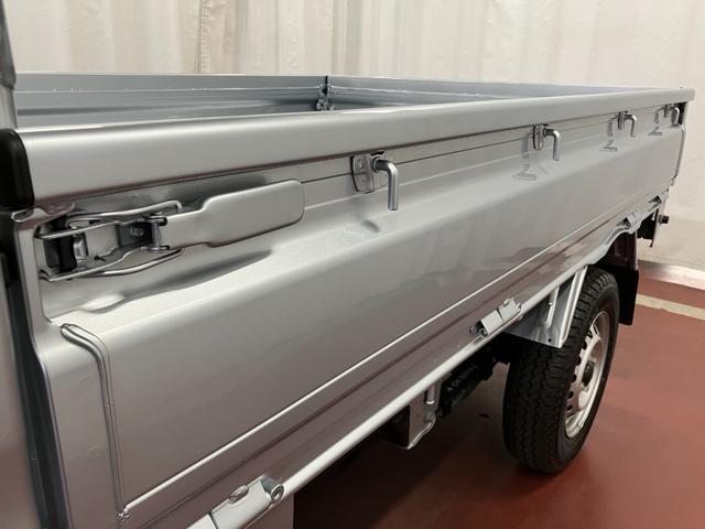 ハイゼットトラックＥＸＴ元展示車　１オーナー　４ＷＤ　マニュアル車　禁煙　衝突被害軽減システム　レーンアシスト　運転席助手席エアバッグ　プッシュスタート　アイドリングストップ　ＡＢＳ　オートライト　オートマチックハイビーム（長崎県）の中古車