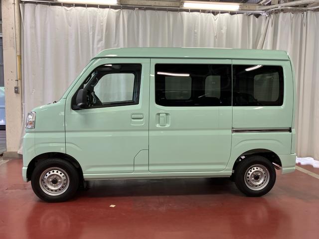 ハイゼットカーゴDX届出済未使用車 元展示車 1オーナー 衝突被害軽減システム オートマチックハイビーム 禁煙車 ラジオ オートライト アイドリングストップ 運転席エアバッグ 助手席エアバッグ ABS 両側スライドドア(長崎県)の中古車
