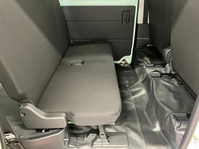 ハイゼットカーゴDX届出済未使用車 元展示車 1オーナー 衝突被害軽減システム オートマチックハイビーム 禁煙車 ラジオ オートライト アイドリングストップ 運転席エアバッグ 助手席エアバッグ ABS 両側スライドドア(長崎県)の中古車