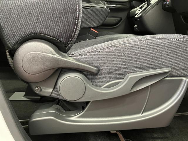 ムーヴＧ届出済未使用車　元展示車　禁煙車　オートマチックハイビーム　ＬＥＤヘッドランプ　電動格納ミラー　アイドリングストップ　レーンアシスト　オートライト　片側電動両側スライドドア　衝突被害軽減システム（長崎県）の中古車
