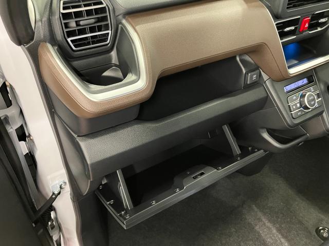 ムーヴＧ届出済未使用車　元展示車　禁煙車　オートマチックハイビーム　ＬＥＤヘッドランプ　電動格納ミラー　アイドリングストップ　レーンアシスト　オートライト　片側電動両側スライドドア　衝突被害軽減システム（長崎県）の中古車