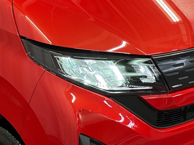 ムーヴX届出済未使用車 元展示車 禁煙車 オートマチックハイビーム LEDヘッドランプ 電動格納ミラー アイドリングストップ レーンアシスト オートライト 片側電動両側スライドドア 衝突被害軽減システム(長崎県)の中古車