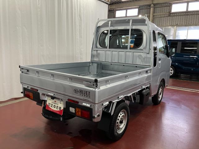 ハイゼットトラックジャンボスタンダード届出済未使用車 元展示車 2WD マニュアル車 1オーナー 衝突被害軽減システム エアコン ラジオ レーンキープアシスト アイドリングストップ エアバッグ 禁煙 オートマチックハイビーム オートライト(長崎県)の中古車