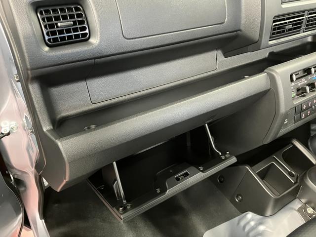 ハイゼットトラックジャンボスタンダード届出済未使用車 元展示車 2WD マニュアル車 1オーナー 衝突被害軽減システム エアコン ラジオ レーンキープアシスト アイドリングストップ エアバッグ 禁煙 オートマチックハイビーム オートライト(長崎県)の中古車
