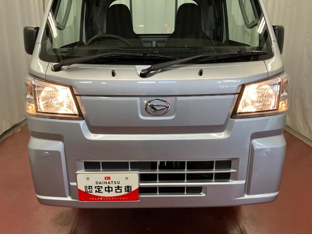 ハイゼットトラックジャンボスタンダード届出済未使用車 元展示車 2WD マニュアル車 1オーナー 衝突被害軽減システム エアコン ラジオ レーンキープアシスト アイドリングストップ エアバッグ 禁煙 オートマチックハイビーム オートライト(長崎県)の中古車