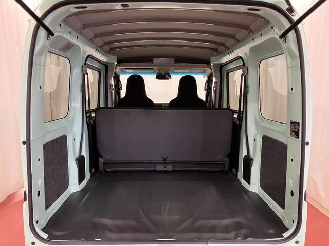 ハイゼットカーゴDX届出済未使用車 元展示車 1オーナー 衝突被害軽減システム オートマチックハイビーム 禁煙車 オートライト アイドリングストップ ラジオ 運転席エアバッグ 助手席エアバッグ ABS 両側スライドドア(長崎県)の中古車