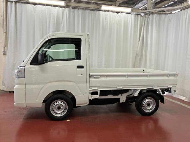 ハイゼットトラックスタンダード　農用スペシャル元展示車　届済未使用車　１オーナー　４ＷＤ　マニュアル車　禁煙車　オートライト　衝突被害軽減システム　オートハイビーム　ＡＭ／ＦＭラジオ　アイドリングストップ　アクセサリーソケット（長崎県）の中古車