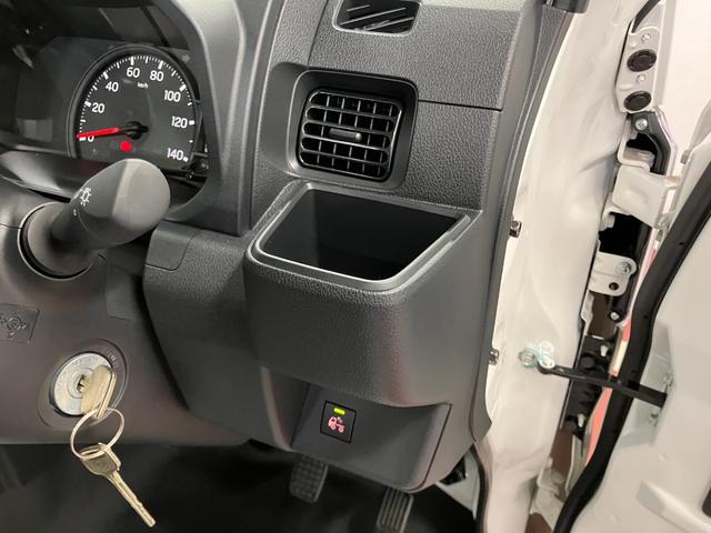 ハイゼットトラックスタンダード　農用スペシャル元展示車　届済未使用車　１オーナー　４ＷＤ　マニュアル車　禁煙車　オートライト　衝突被害軽減システム　オートハイビーム　ＡＭ／ＦＭラジオ　アイドリングストップ　アクセサリーソケット（長崎県）の中古車