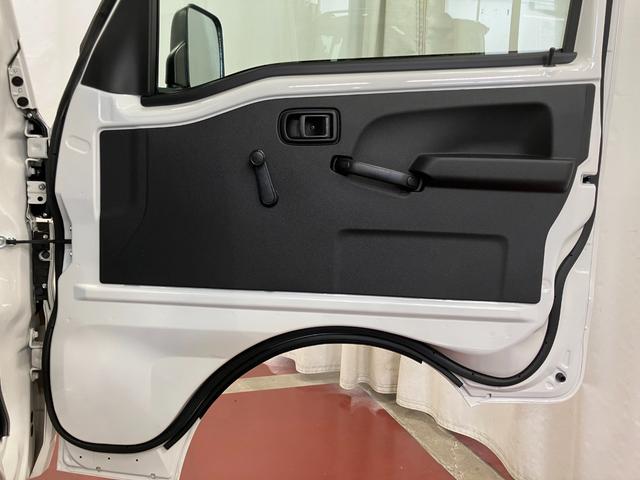 ハイゼットトラックスタンダード　農用スペシャル元展示車　届済未使用車　１オーナー　４ＷＤ　マニュアル車　禁煙車　オートライト　衝突被害軽減システム　オートハイビーム　ＡＭ／ＦＭラジオ　アイドリングストップ　アクセサリーソケット（長崎県）の中古車
