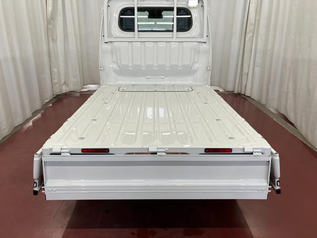 ハイゼットトラックスタンダード　農用スペシャル元展示車　届済未使用車　１オーナー　４ＷＤ　マニュアル車　禁煙車　オートライト　衝突被害軽減システム　オートハイビーム　ＡＭ／ＦＭラジオ　アイドリングストップ　アクセサリーソケット（長崎県）の中古車