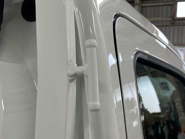 ハイゼットトラックスタンダード　農用スペシャル元展示車　届済未使用車　１オーナー　４ＷＤ　マニュアル車　禁煙車　オートライト　衝突被害軽減システム　オートハイビーム　ＡＭ／ＦＭラジオ　アイドリングストップ　アクセサリーソケット（長崎県）の中古車