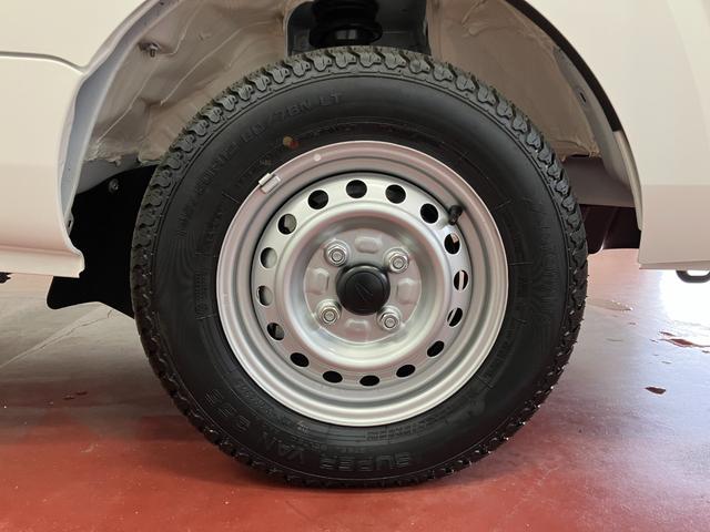 ハイゼットトラックスタンダード　農用スペシャル元展示車　届済未使用車　１オーナー　４ＷＤ　マニュアル車　禁煙車　オートライト　衝突被害軽減システム　オートハイビーム　ＡＭ／ＦＭラジオ　アイドリングストップ　アクセサリーソケット（長崎県）の中古車