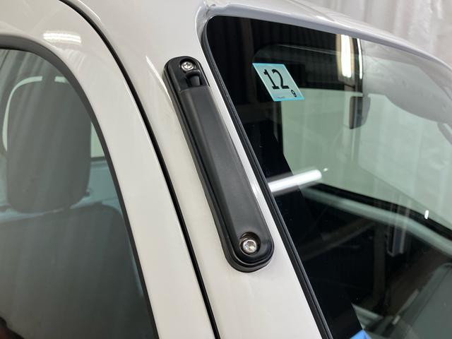 ハイゼットトラックスタンダード 農用スペシャル届出済使用車 展示車 4WD CVT 1オーナー 禁煙車 ラジオ パワーステアリング 運転席助手席エアバック オートライト 衝突被害軽減システム オートハイビーム アイドリングストップ(長崎県)の中古車