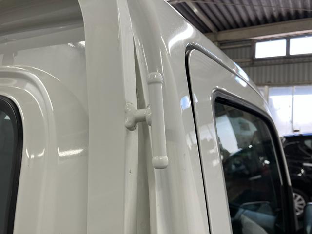 ハイゼットトラックスタンダードマニュアル車 2WD AM/FMラジオ アイドリングストップ 運転席エアバック 助手席エアバック 横滑り防止 エアコン パワステ 記録簿付き アンチロックブレーキ オートライト(長崎県)の中古車