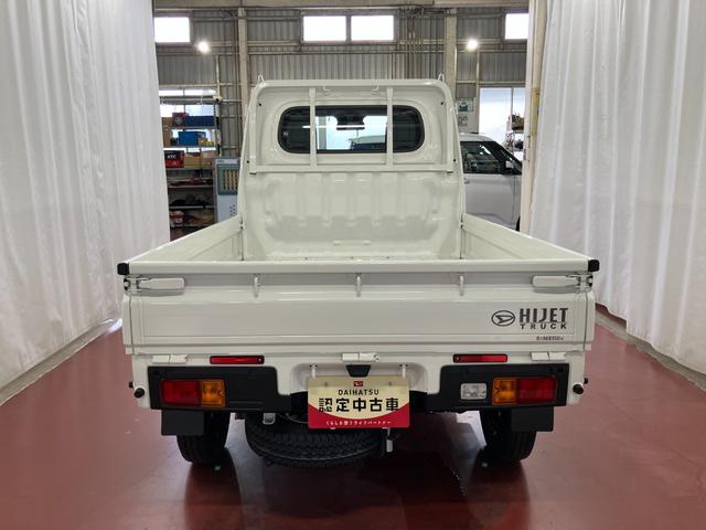 ハイゼットトラックスタンダード元展示車　届出済未使用車　４ＷＤ　ＣＶＴ　禁煙車　オートライト　衝突被害軽減システム　横滑り防止装置　オートハイビーム　オートライト　アイドリングストップ　アクセサリーソケット（長崎県）の中古車