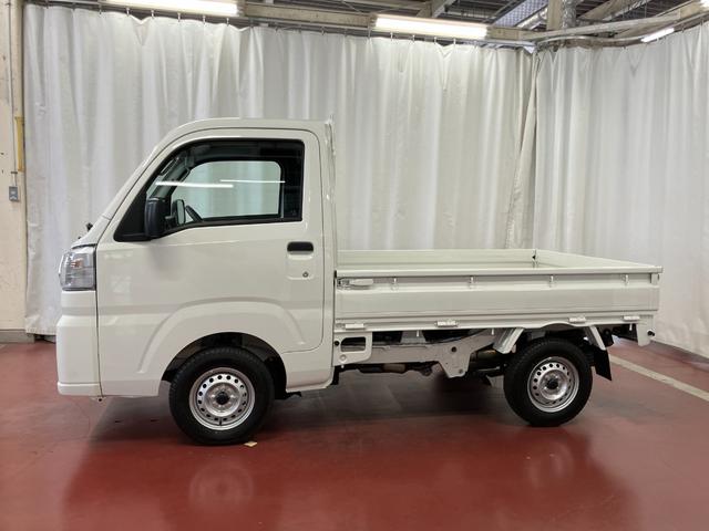 ハイゼットトラックスタンダード元展示車　届出済未使用車　４ＷＤ　ＣＶＴ　禁煙車　オートライト　衝突被害軽減システム　横滑り防止装置　オートハイビーム　オートライト　アイドリングストップ　アクセサリーソケット（長崎県）の中古車