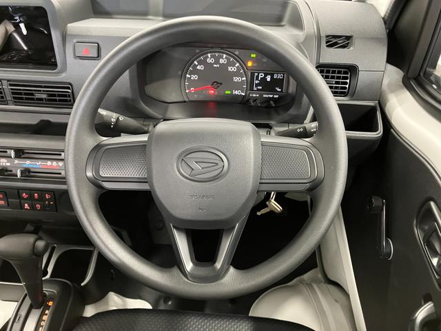 ハイゼットトラックスタンダード元展示車　届出済未使用車　４ＷＤ　ＣＶＴ　禁煙車　オートライト　衝突被害軽減システム　横滑り防止装置　オートハイビーム　オートライト　アイドリングストップ　アクセサリーソケット（長崎県）の中古車
