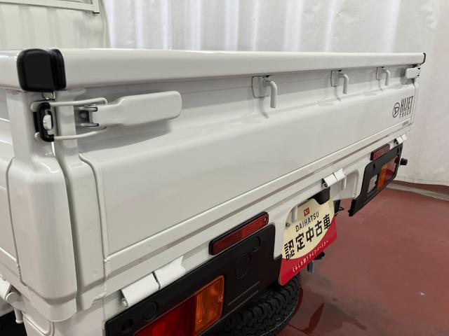 ハイゼットトラックスタンダード元展示車　届出済未使用車　４ＷＤ　ＣＶＴ　禁煙車　オートライト　衝突被害軽減システム　横滑り防止装置　オートハイビーム　オートライト　アイドリングストップ　アクセサリーソケット（長崎県）の中古車