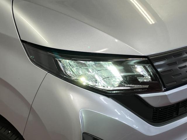 ムーヴＸ届出済未使用車　元展示車　禁煙車　衝突被害軽減システム　片側電動両側スライドドア　ＬＥＤヘッドランプ　衝突安全ボディ　電格ミラー　スマートキー　レーンキープアシスト　ベンチシート　アイドリングストップ（長崎県）の中古車