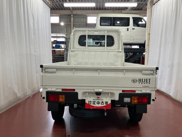 ハイゼットトラックスタンダード元展示車　届済未使用車　２ＷＤ　マニュアル車　１オーナー　盗難防止システム　衝突被害軽減システム　横滑り防止　運転席助手席エアバック　マニュアルエアコン　記録簿　オートハイビーム　ＡＢＳ　オートライト（長崎県）の中古車