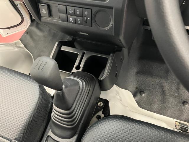 ハイゼットトラックスタンダード元展示車　届済未使用車　２ＷＤ　マニュアル車　１オーナー　盗難防止システム　衝突被害軽減システム　横滑り防止　運転席助手席エアバック　マニュアルエアコン　記録簿　オートハイビーム　ＡＢＳ　オートライト（長崎県）の中古車