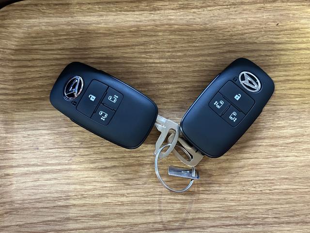ムーヴキャンバスストライプスG届出済未使用車 元展示車 1オーナー 両側パワースライドドア シートヒーター 禁煙 電動格納式ドアミラー 衝突安全ボディ アイドリングストップ スマートキー LEDヘッドランプ オートライト(長崎県)の中古車