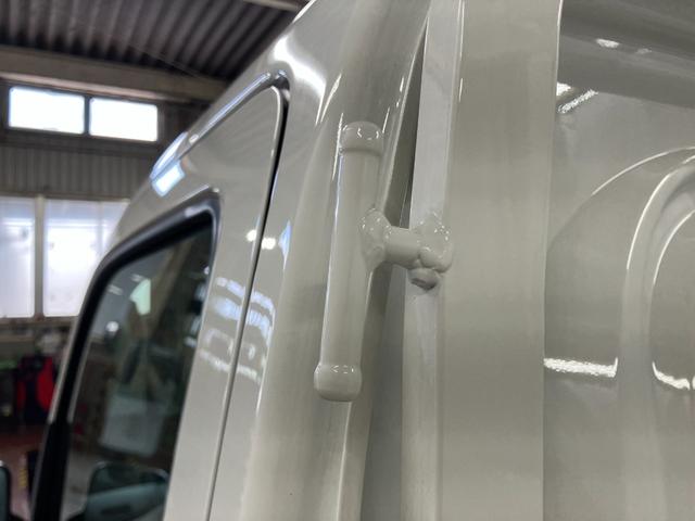 ハイゼットトラックスタンダード 農用スペシャル届出済未使用車 元展示車 4WD マニュアル車 記録簿 1オーナー Wエアバッグ 禁煙車 車線逸脱警報 パワステ オートライト 衝突被害軽減システム オートハイビーム アイドリングストップ ABS(長崎県)の中古車