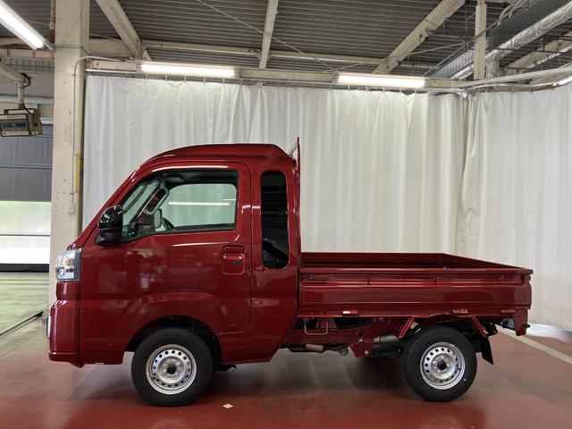 ハイゼットトラックジャンボエクストラ届出済未使用車　元展示車　４ＷＤ　ＣＶＴ車　１オーナー　禁煙　横滑防止装置　助手席エアバッグ　スマートキー　運転席エアバッグ　記録簿あり　ＡＢＳ　レーンキープアシスト　オートライト　ＬＥＤヘッドランプ（長崎県）の中古車