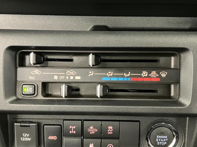 ハイゼットトラックジャンボエクストラ元展示車　届出済未使用車　４ＷＤ　マニュアル車　禁煙車　衝突被害軽減システム　レーンキープアシスト　ＬＥＤヘッドライト　プッシュスタートスイッチ　エアバッグ　オートマチックハイビーム　オートライト（長崎県）の中古車
