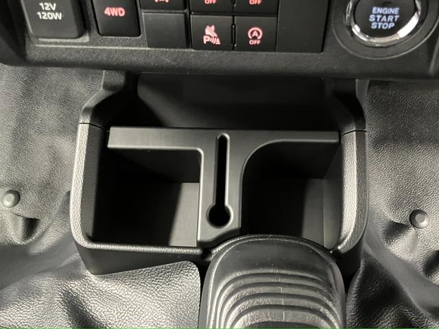 ハイゼットトラックジャンボエクストラ元展示車　届出済未使用車　４ＷＤ　マニュアル車　禁煙車　衝突被害軽減システム　レーンキープアシスト　ＬＥＤヘッドライト　プッシュスタートスイッチ　エアバッグ　オートマチックハイビーム　オートライト（長崎県）の中古車