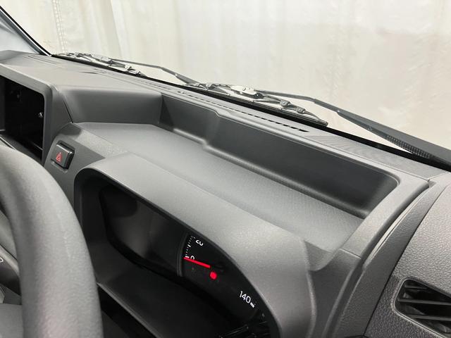 ハイゼットトラックジャンボエクストラ元展示車　届出済未使用車　４ＷＤ　マニュアル車　禁煙車　衝突被害軽減システム　レーンキープアシスト　ＬＥＤヘッドライト　プッシュスタートスイッチ　エアバッグ　オートマチックハイビーム　オートライト（長崎県）の中古車